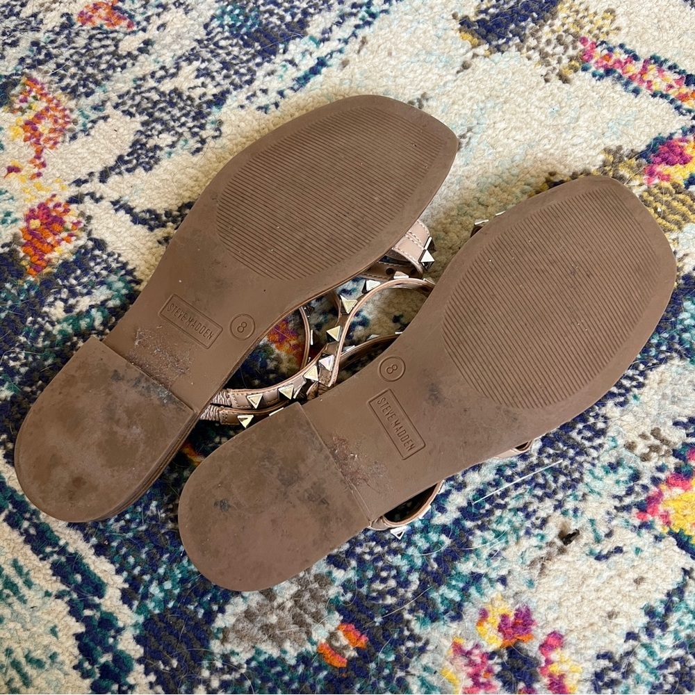 Steve Madden Skyler Tan Studded Flat Sandals size 8 - Picture 4 of 5
